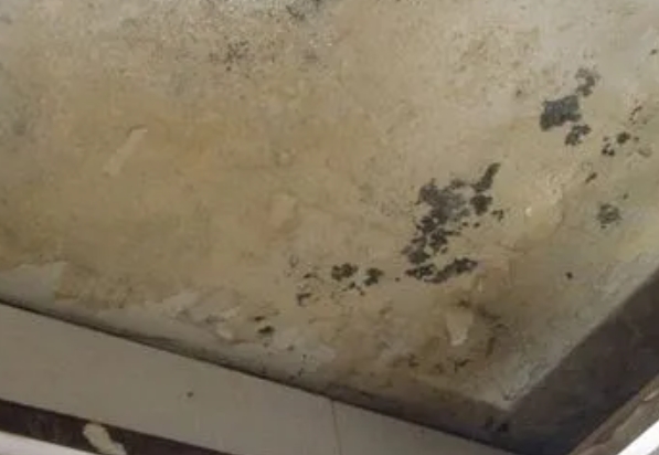 乌拉特中阳台漏水维修公司分享下乌拉特中卫生间渗水维修需要注意哪些问题。